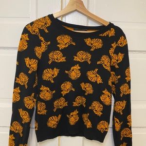 Crew neck cat sweater